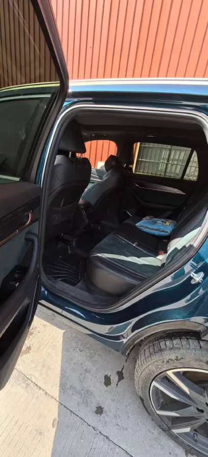 2021 Geely Monjaro 2.0T 218HP L4 7DCT,autocango,china used car exporter,china ev exporter,chinese used car exporter,chinese used ev exporter