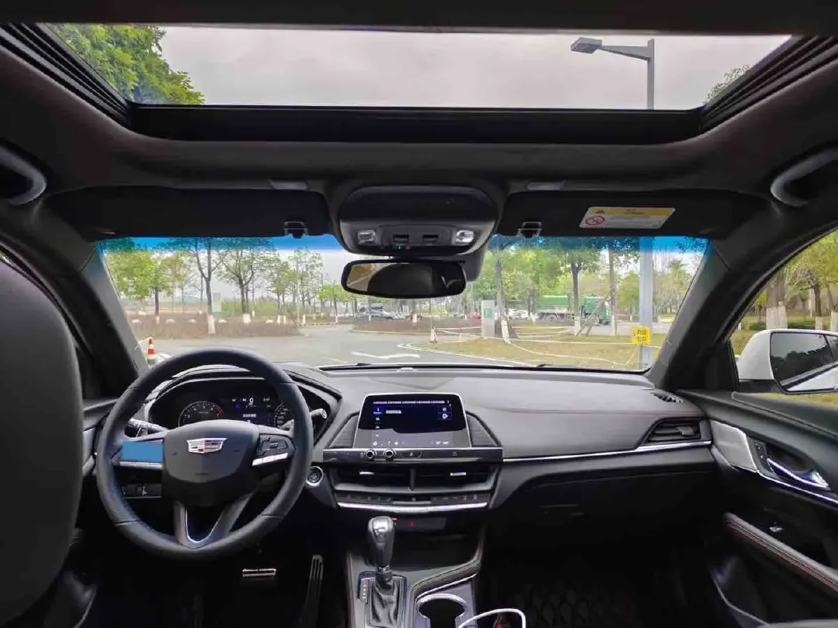 2022 Cadillac CT4 2.0T 237HP L4 8AT,autocango,china used car exporter,china ev exporter,chinese used car exporter,chinese used ev exporter