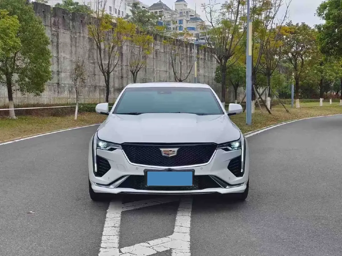 2022 Cadillac CT4 2.0T 237HP L4 8AT,autocango,china used car exporter,china ev exporter,chinese used car exporter,chinese used ev exporter