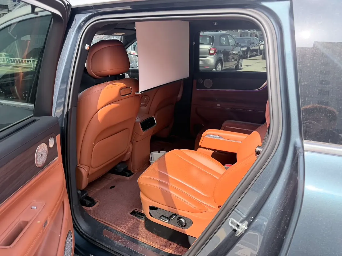 2024 AITO AITO M9 1.5T 152HP L4 REEV 42KWH,autocango,china used car exporter,china ev exporter,chinese used car exporter,chinese used ev exporter