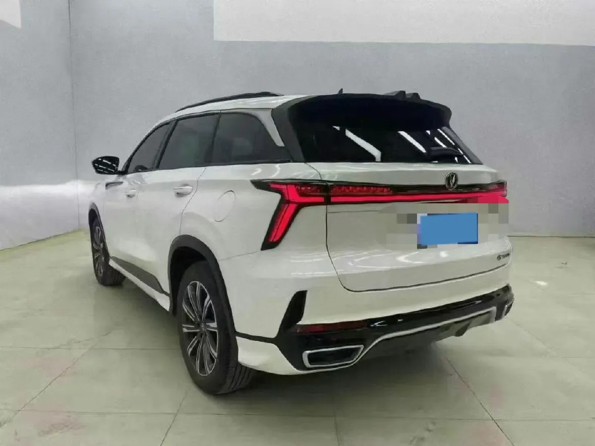 2023 ChangAn CS75 Plus 1.5T 188HP L4 8AT,autocango,china used car exporter,china ev exporter,chinese used car exporter,chinese used ev exporter