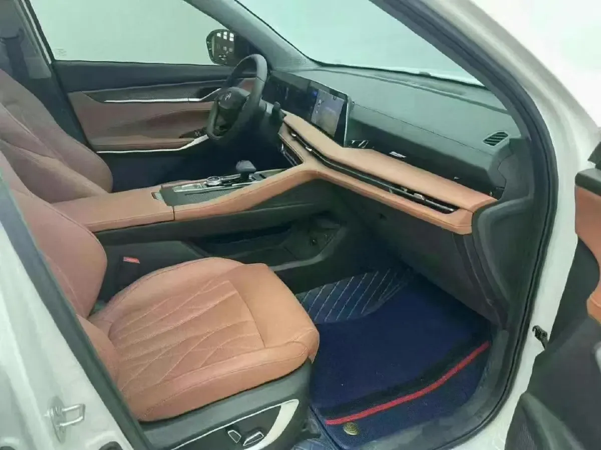 2023 ChangAn CS75 Plus 1.5T 188HP L4 8AT,autocango,china used car exporter,china ev exporter,chinese used car exporter,chinese used ev exporter