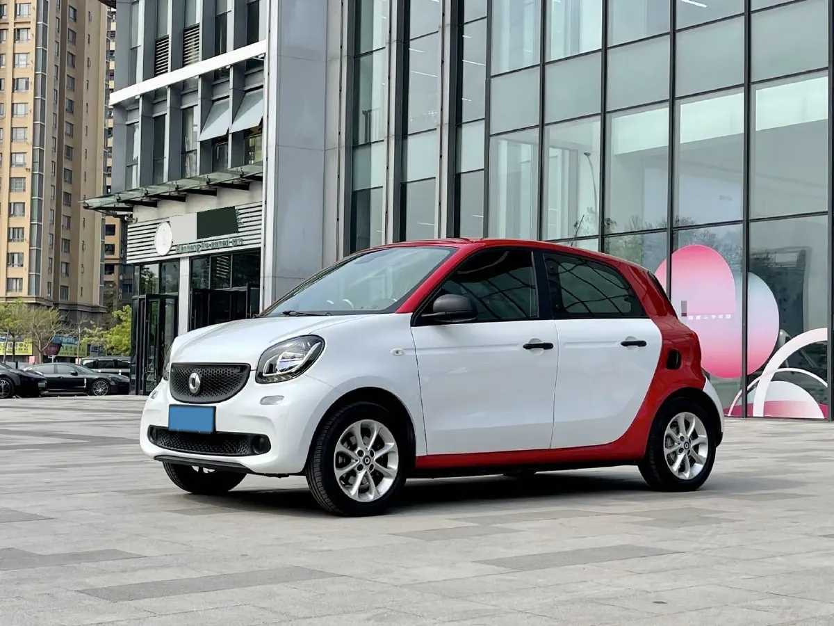 2018 Smart smart forfour 1.0L 71HP L3 6DCT,autocango,china used car exporter,china ev exporter,chinese used car exporter,chinese used ev exporter