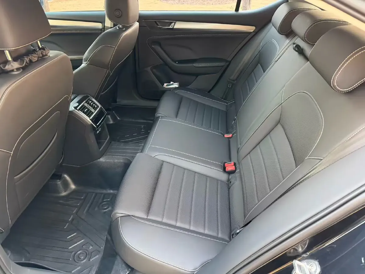 2024 Skoda Superb 1.4T 150HP L4 7DCT,autocango,china used car exporter,china ev exporter,chinese used car exporter,chinese used ev exporter