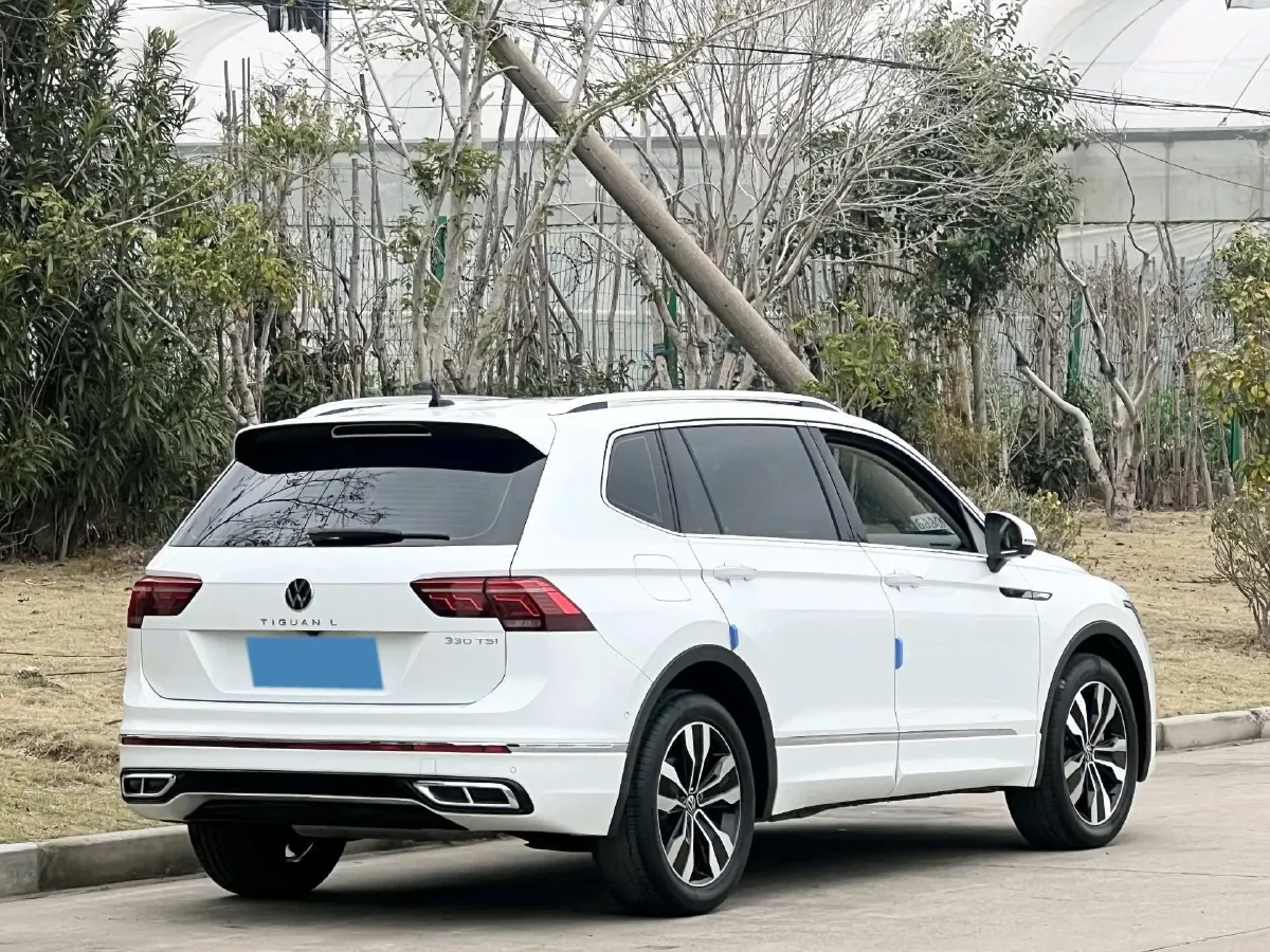 2023 Volkswagen Tiguan L 2.0T 186HP L4 7DCT,autocango,china used car exporter,china ev exporter,chinese used car exporter,chinese used ev exporter