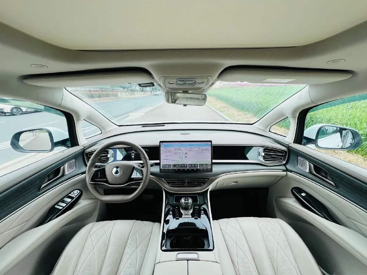 2022 Mercedes-Benz GLC Class 2.0T 197HP L4 9AT,autocango,china used car exporter,china ev exporter,chinese used car exporter,chinese used ev exporter