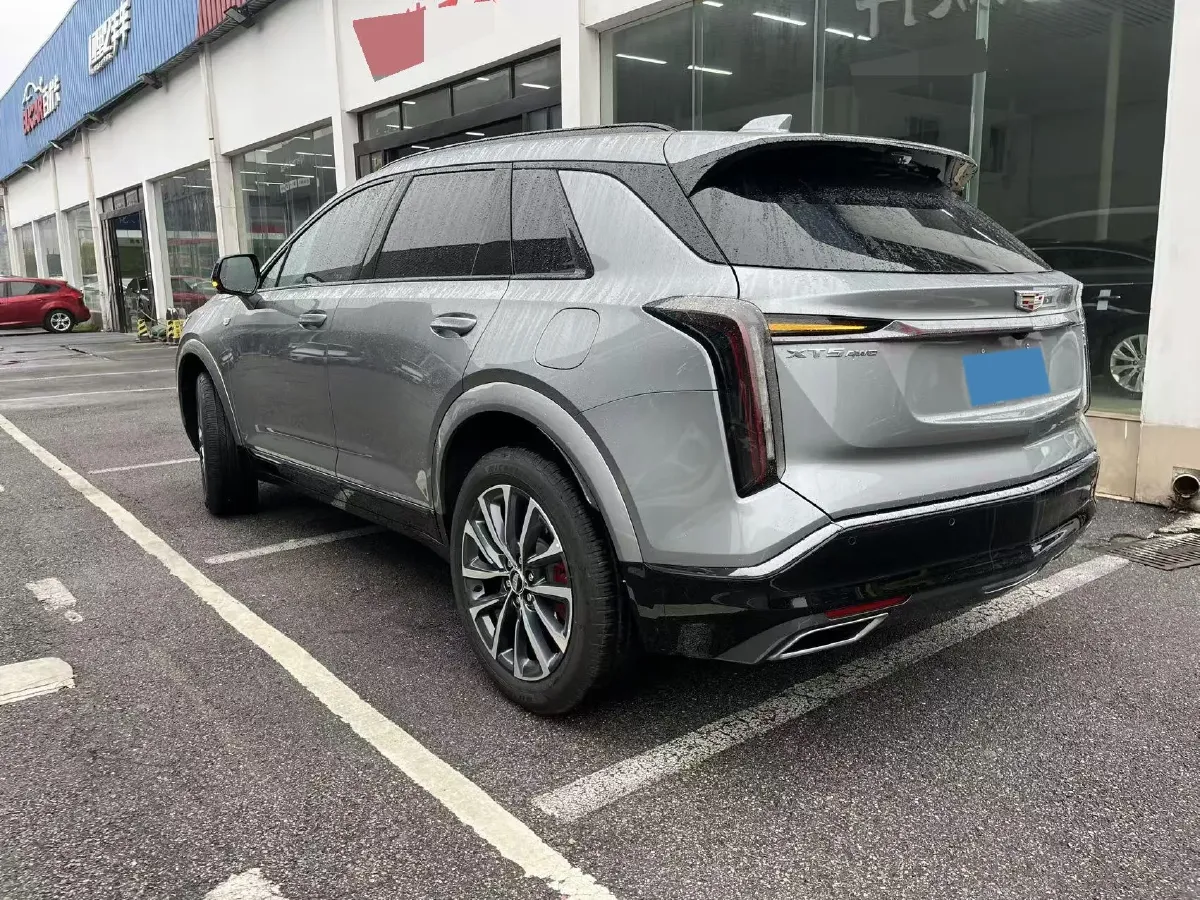 2025 Cadillac XT5 2.0T 237HP L4 9AT,autocango,china used car exporter,china ev exporter,chinese used car exporter,chinese used ev exporter