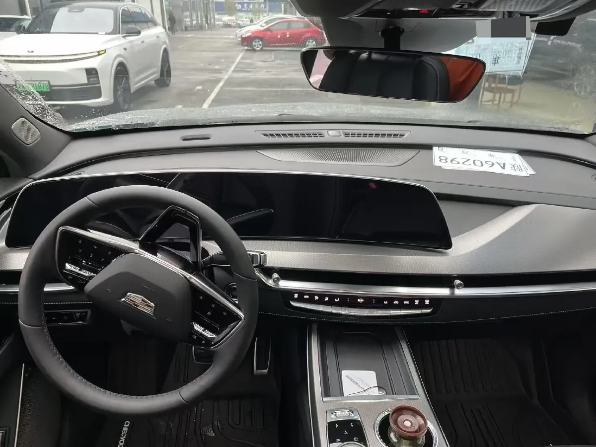 2025 Cadillac XT5 2.0T 237HP L4 9AT,autocango,china used car exporter,china ev exporter,chinese used car exporter,chinese used ev exporter