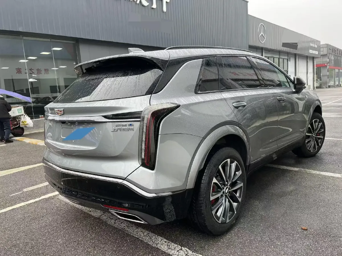 2025 Cadillac XT5 2.0T 237HP L4 9AT,autocango,china used car exporter,china ev exporter,chinese used car exporter,chinese used ev exporter
