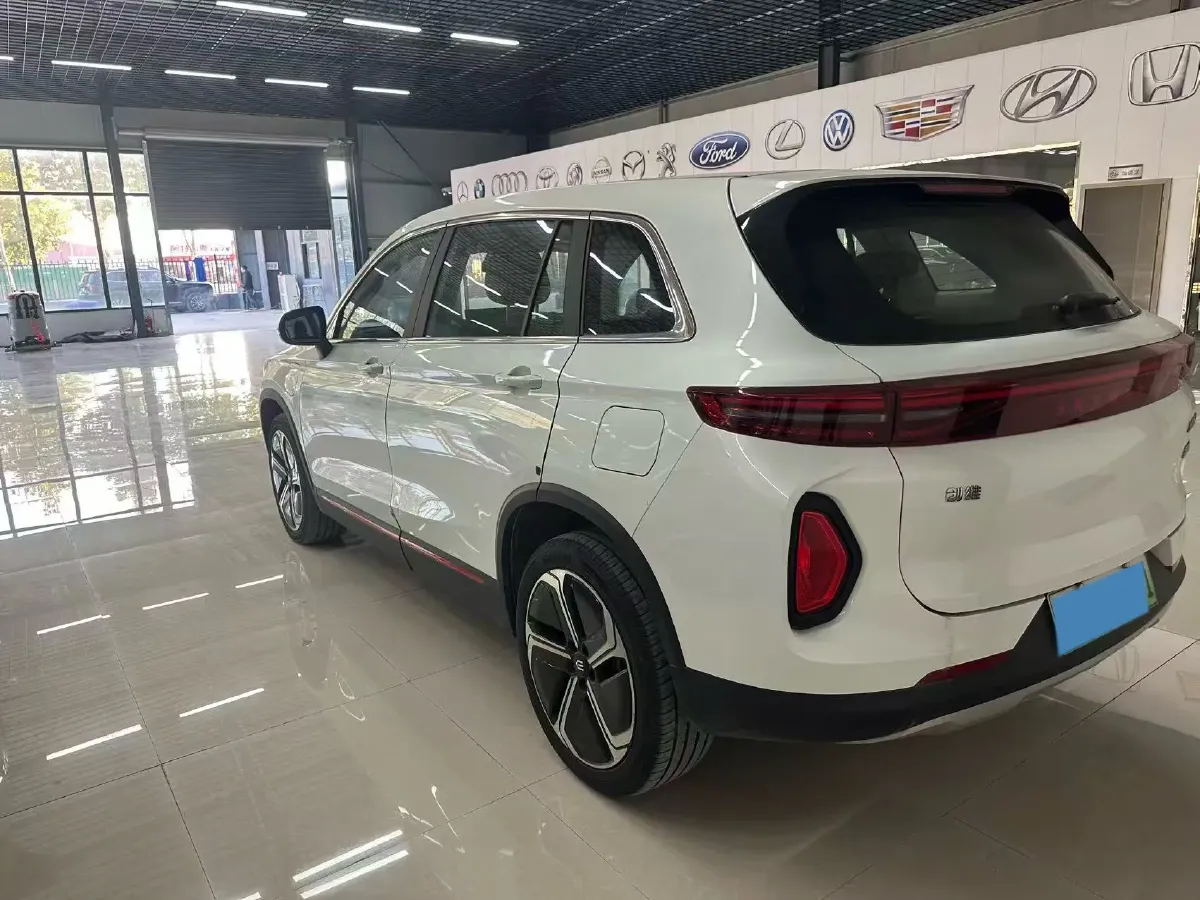 2023 MAXUS XinTu V80 2.0T 139HP L4 6AMT,autocango,china used car exporter,china ev exporter,chinese used car exporter,chinese used ev exporter