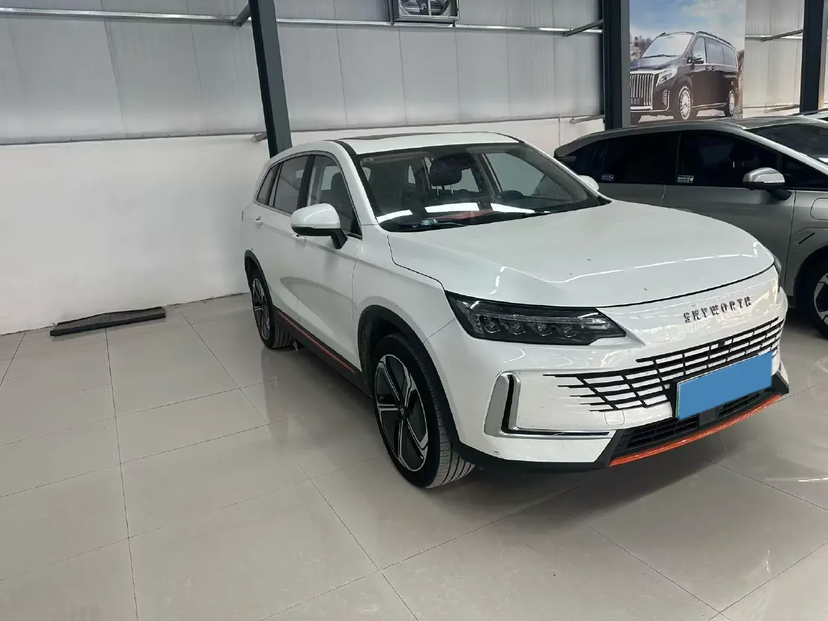 2023 MAXUS XinTu V80 2.0T 139HP L4 6AMT,autocango,china used car exporter,china ev exporter,chinese used car exporter,chinese used ev exporter