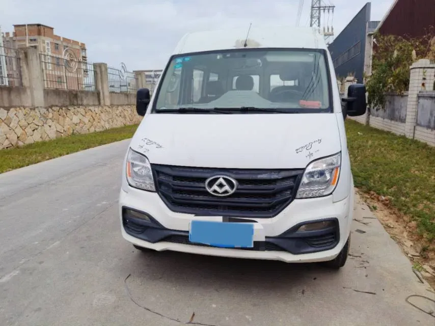 2013 MAXUS XinTu V80 2.5T 136HP L4 5MT,autocango,china used car exporter,china ev exporter,chinese used car exporter,chinese used ev exporter
