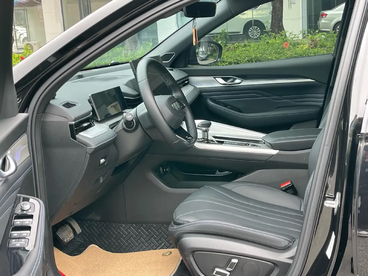 2025 Geely Preface 1.5T 181HP L4 7DCT,autocango,china used car exporter,china ev exporter,chinese used car exporter,chinese used ev exporter