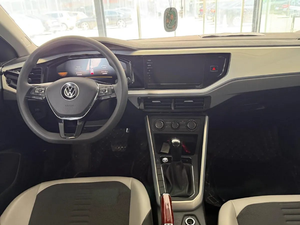 2023 Volkswagen Polo 1.5L 110HP L4 6AT,autocango,china used car exporter,china ev exporter,chinese used car exporter,chinese used ev exporter