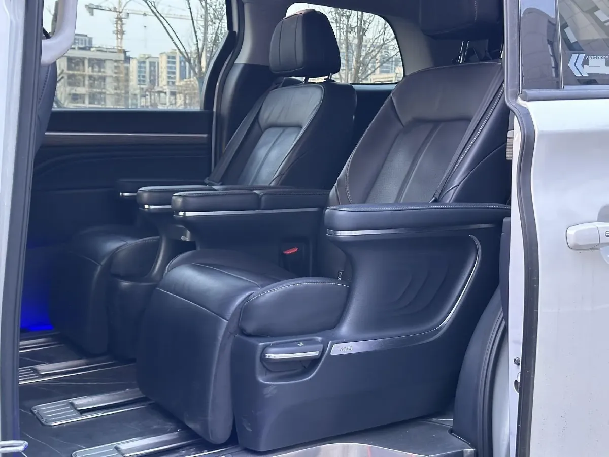 2023 GAC Trumpchi M8 2.0T 252HP L4 8AT,autocango,china used car exporter,china ev exporter,chinese used car exporter,chinese used ev exporter