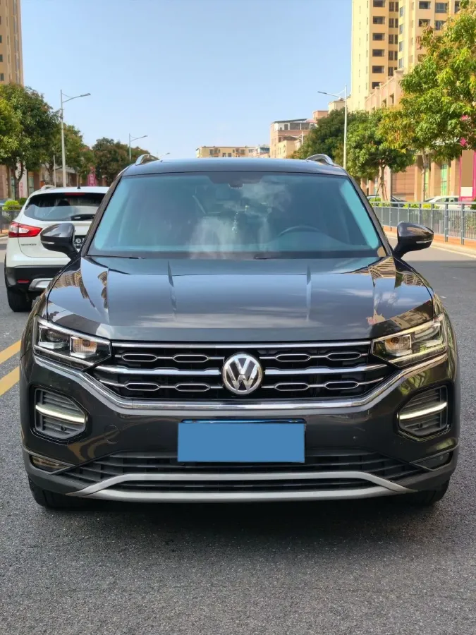 2019 Jeep Cherokee 2.0T 234HP L4 9AT,autocango,china used car exporter,china ev exporter,chinese used car exporter,chinese used ev exporter