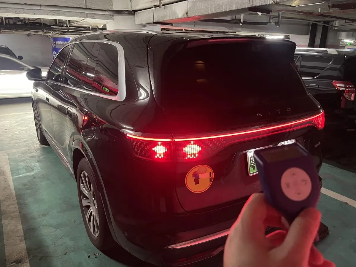 2025 AITO AITO M8 REEV 160HP REEV 53.4KWH,autocango,china used car exporter,china ev exporter,chinese used car exporter,chinese used ev exporter