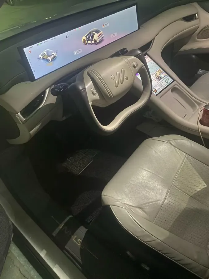 2025 IM LS6 BEV 75KWH,autocango,china used car exporter,china ev exporter,chinese used car exporter,chinese used ev exporter