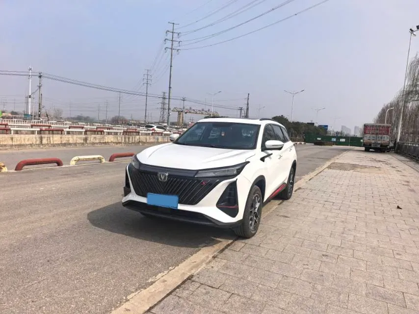 2022 ChangAn CS75 Plus 1.5T 188HP L4 8AT,autocango,china used car exporter,china ev exporter,chinese used car exporter,chinese used ev exporter