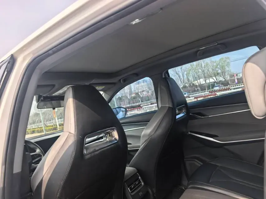 2022 ChangAn CS75 Plus 1.5T 188HP L4 8AT,autocango,china used car exporter,china ev exporter,chinese used car exporter,chinese used ev exporter