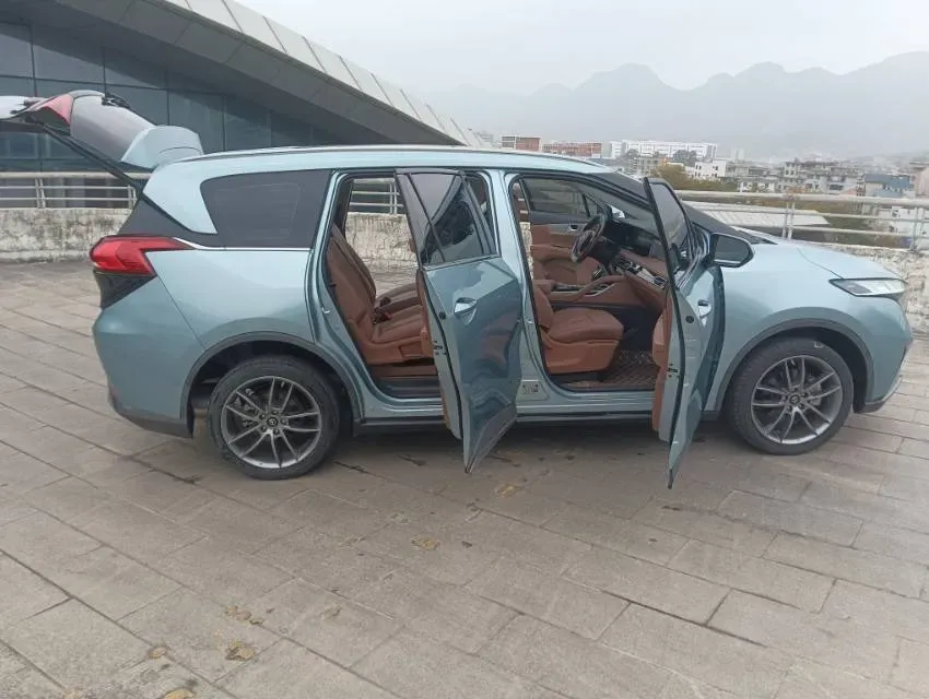 2020 HaiMa 7X 1.6T 195HP L4 6AT,autocango,china used car exporter,china ev exporter,chinese used car exporter,chinese used ev exporter