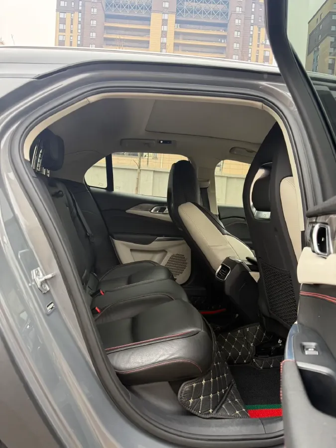 2018 Toyota C-HR 2.0L 171HP L4 CVT,autocango,china used car exporter,china ev exporter,chinese used car exporter,chinese used ev exporter