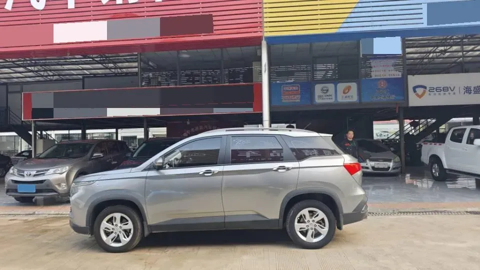 2019 BaoJun 530 1.5T 150HP L4 6MT,autocango,china used car exporter,china ev exporter,chinese used car exporter,chinese used ev exporter