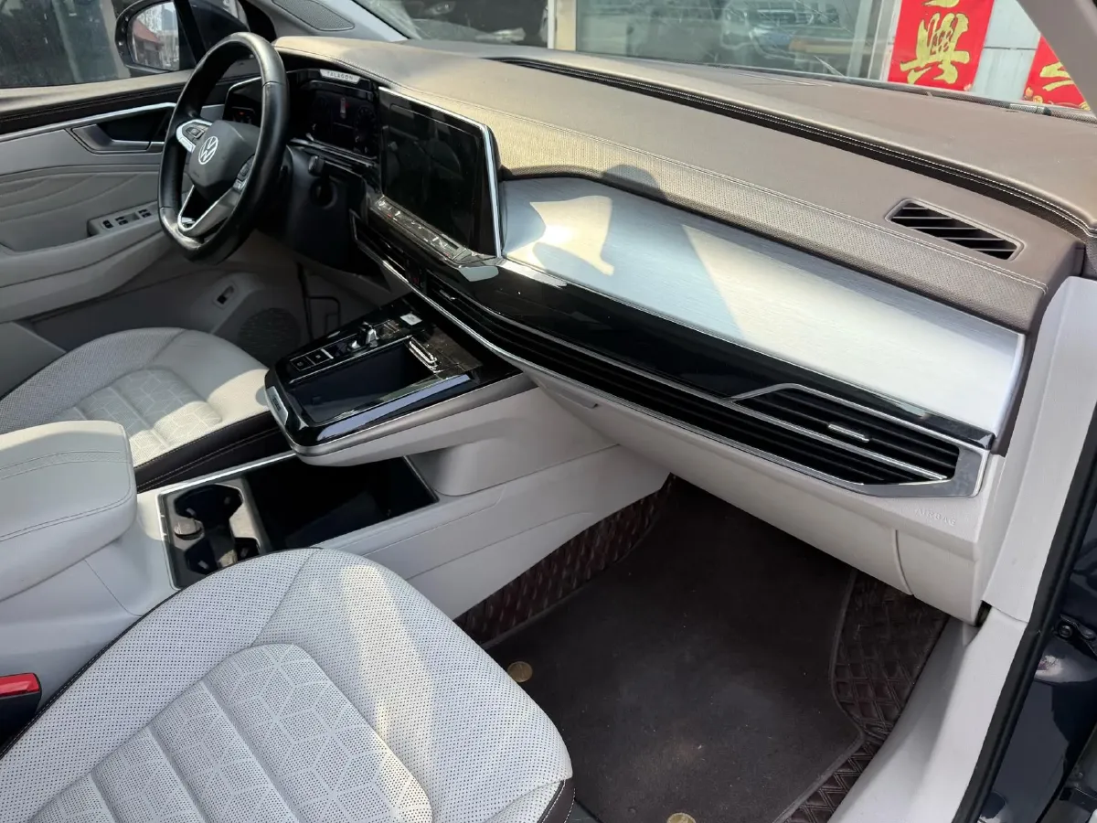 2021 Volkswagen Talagon 2.0T 220HP L4 7DCT,autocango,china used car exporter,china ev exporter,chinese used car exporter,chinese used ev exporter