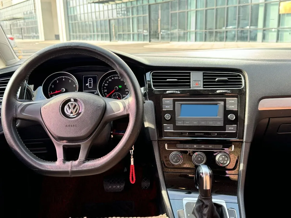 2018 Volkswagen Golf 1.6L 110HP L4 6AT,autocango,china used car exporter,china ev exporter,chinese used car exporter,chinese used ev exporter