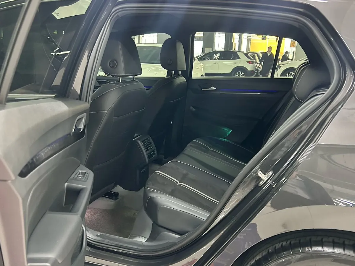 2023 Volkswagen Golf 1.4T 150HP L4 7DCT,autocango,china used car exporter,china ev exporter,chinese used car exporter,chinese used ev exporter