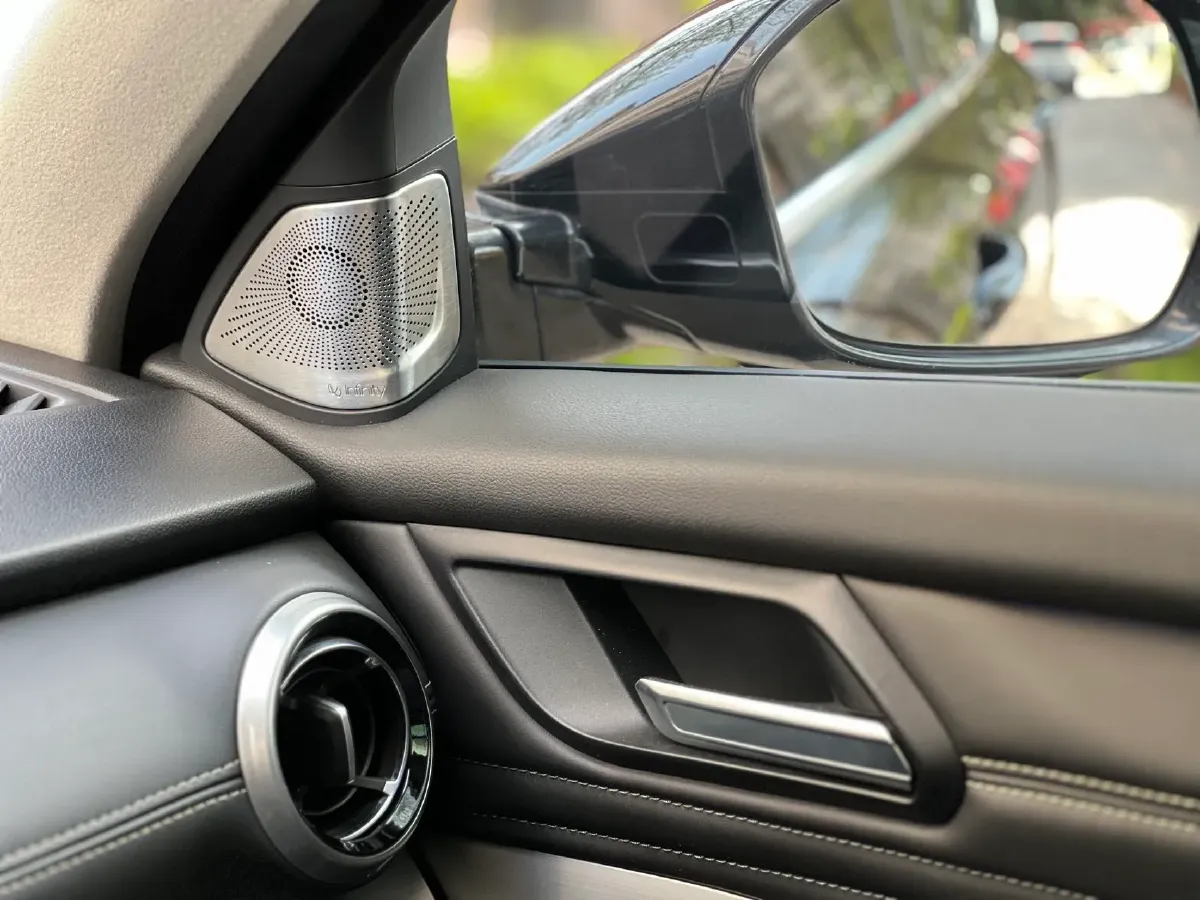 2021 WEY VV6 2.0T 227HP L4 7DCT,autocango,china used car exporter,china ev exporter,chinese used car exporter,chinese used ev exporter