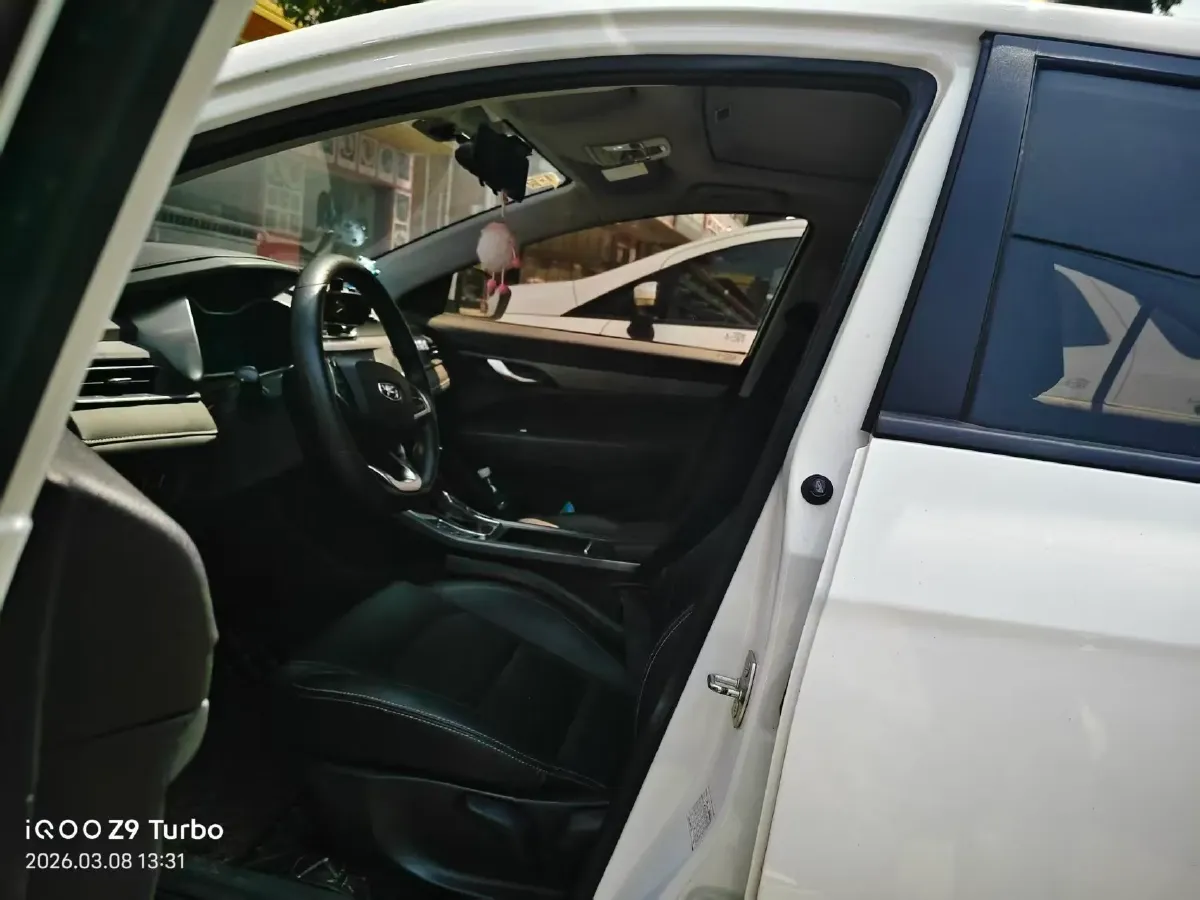 2021 BaoJun 530 1.5T 147HP L4 CVT,autocango,china used car exporter,china ev exporter,chinese used car exporter,chinese used ev exporter