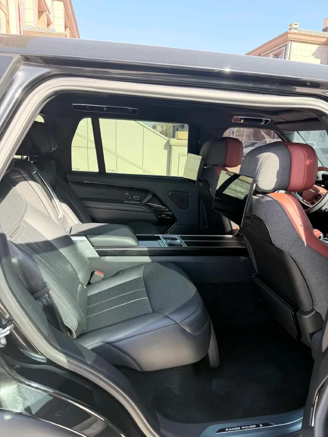 2024 Land Rover Range Rover 3.0T 400HP L6 8AT,autocango,china used car exporter,china ev exporter,chinese used car exporter,chinese used ev exporter