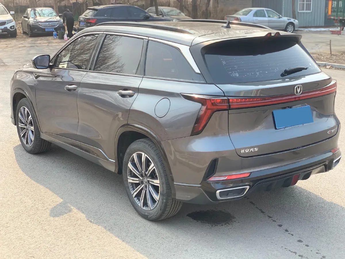 2023 ChangAn CS75 1.5T 188HP L4 7DCT,autocango,china used car exporter,china ev exporter,chinese used car exporter,chinese used ev exporter