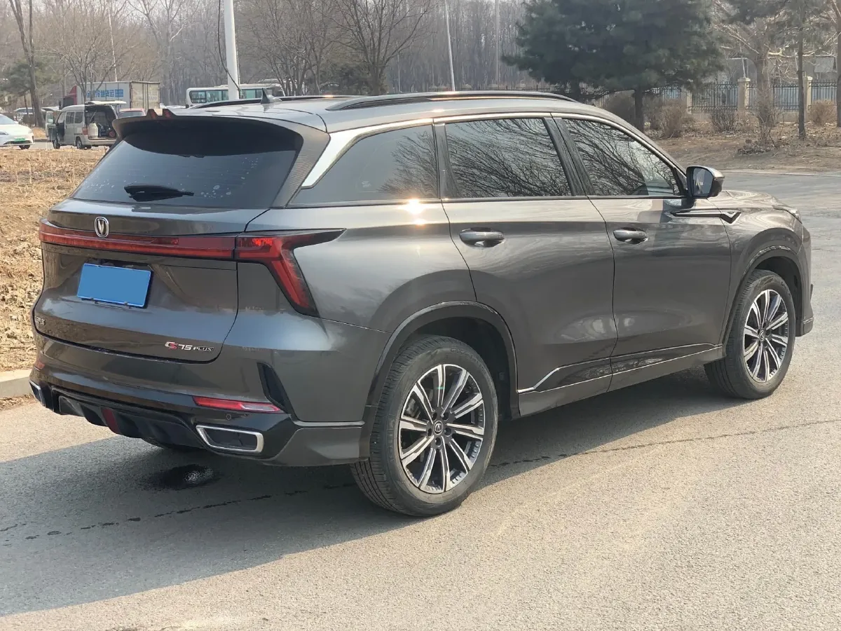 2023 ChangAn CS75 1.5T 188HP L4 7DCT,autocango,china used car exporter,china ev exporter,chinese used car exporter,chinese used ev exporter