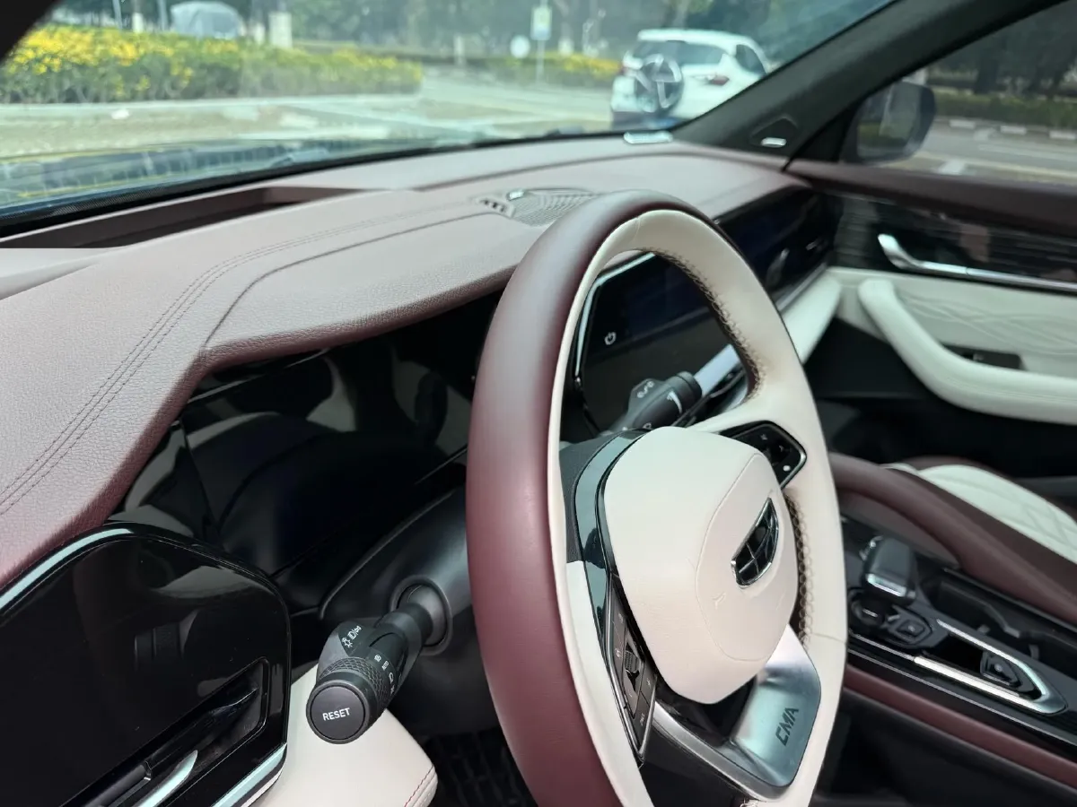 2021 Geely Monjaro 2.0T 238HP L4 8AT,autocango,china used car exporter,china ev exporter,chinese used car exporter,chinese used ev exporter