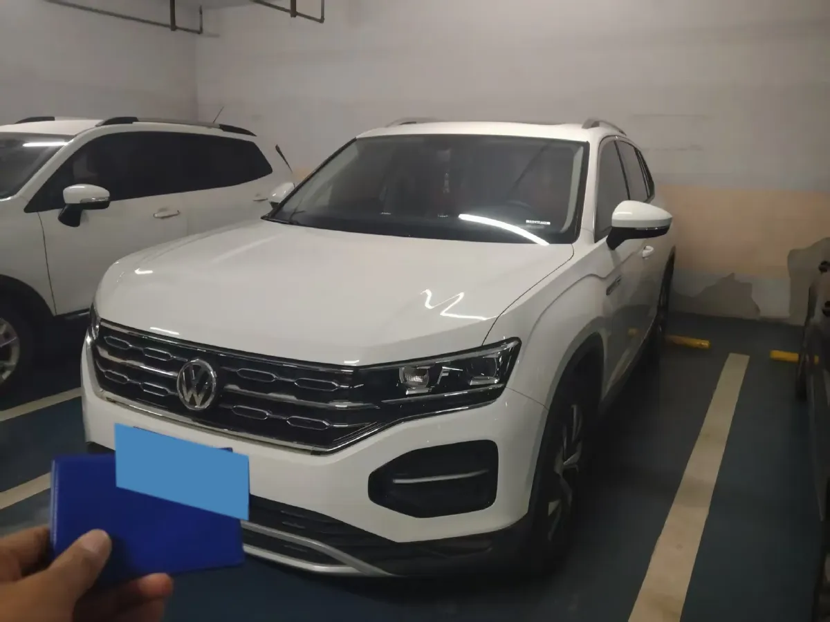 2019 MINI CLUBMAN 1.5T 102HP L3 6AT,autocango,china used car exporter,china ev exporter,chinese used car exporter,chinese used ev exporter