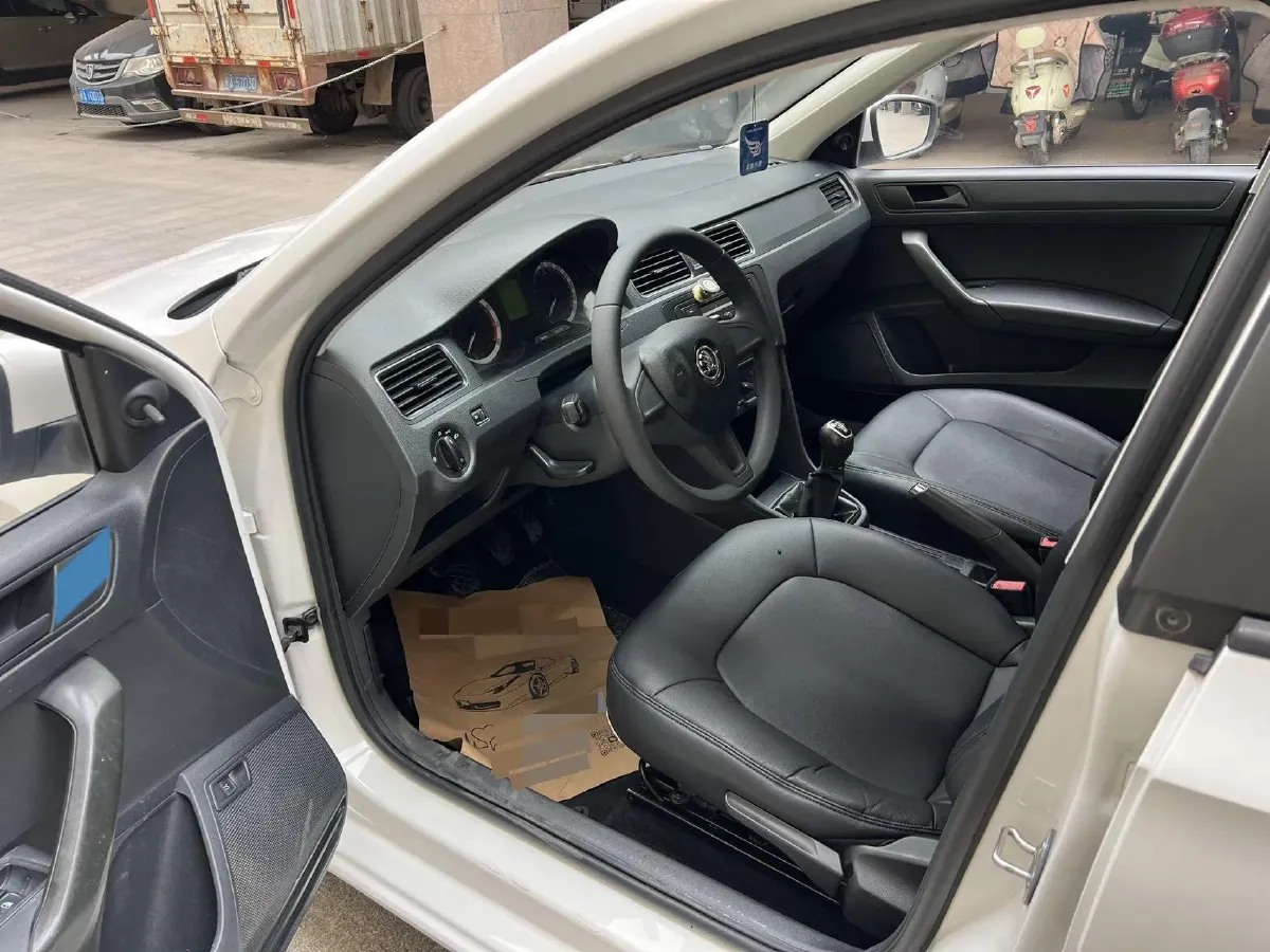 2018 Skoda Rapid 1.6L 110HP L4 5MT,autocango,china used car exporter,china ev exporter,chinese used car exporter,chinese used ev exporter