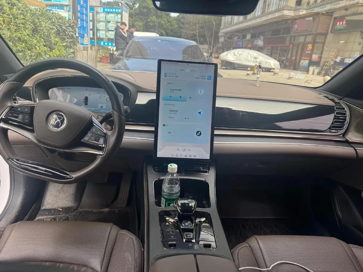 2022 Volkswagen Tiguan L 2.0T 186HP L4 7DCT,autocango,china used car exporter,china ev exporter,chinese used car exporter,chinese used ev exporter