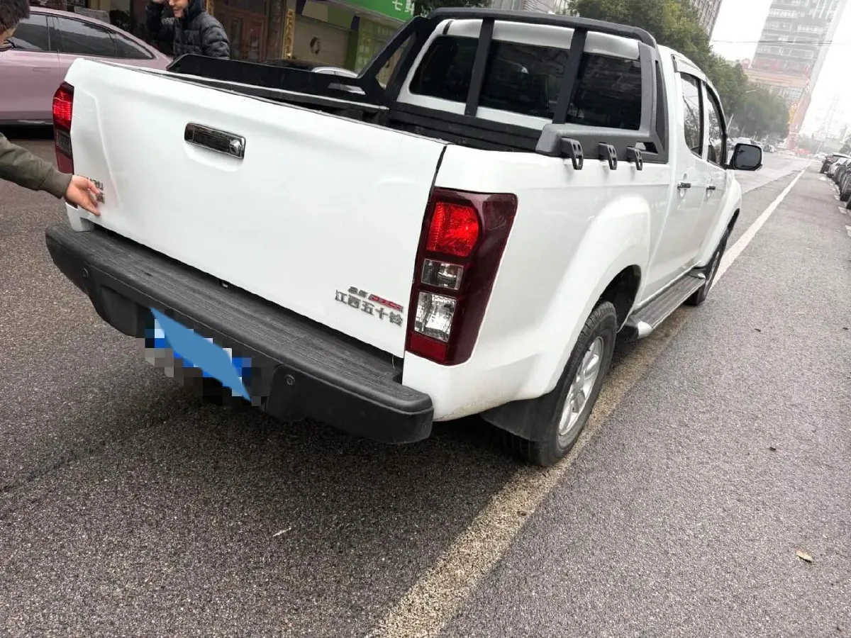 2020 Isuzu LingTuo 2.5T 150HP L4 6AT,autocango,china used car exporter,china ev exporter,chinese used car exporter,chinese used ev exporter