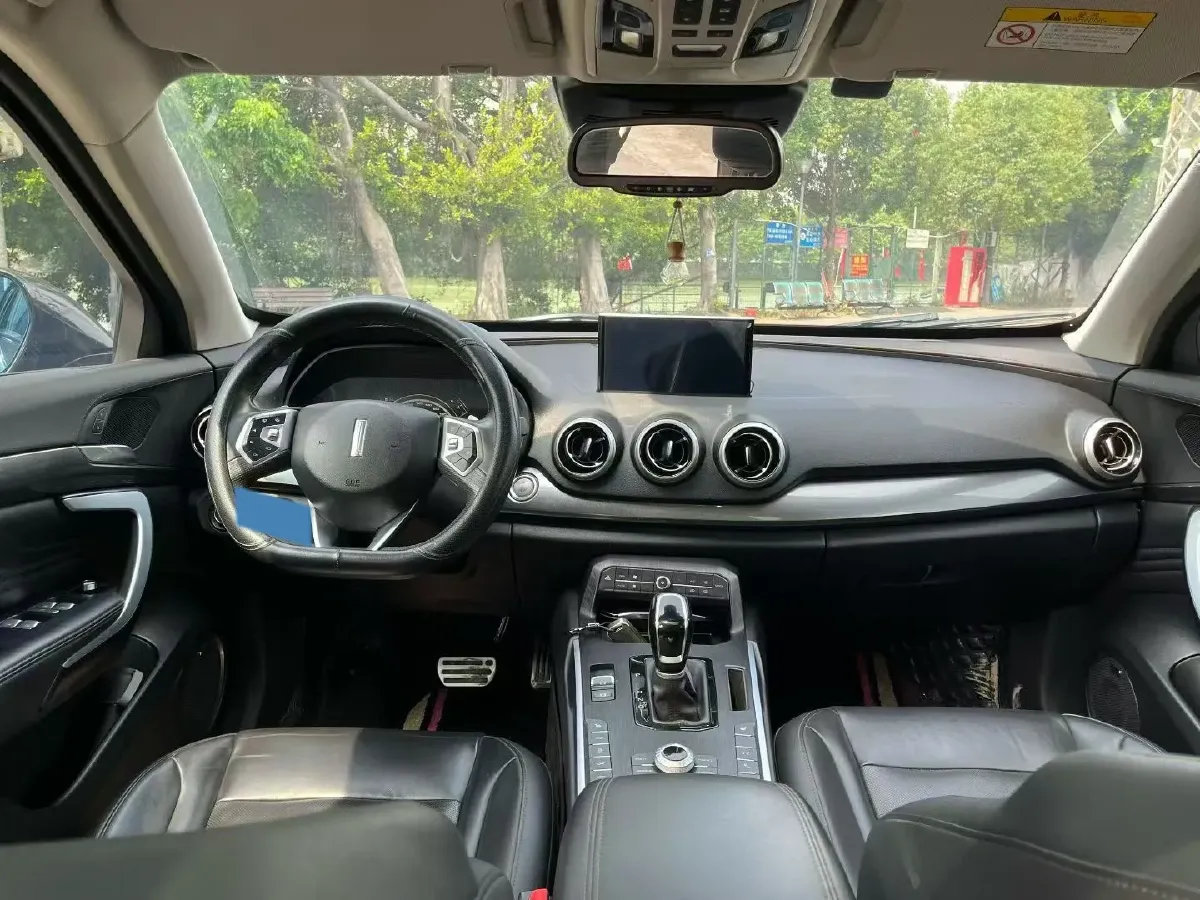 2017 WEY VV7 2.0T 234HP L4 7DCT,autocango,china used car exporter,china ev exporter,chinese used car exporter,chinese used ev exporter