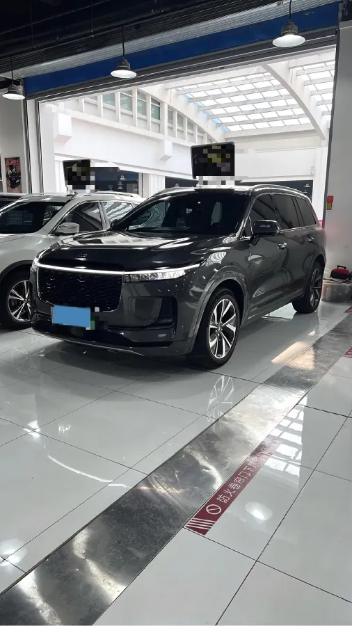 2021 Li ONE Range Extended 131HP REEV 40.5KWH,autocango,china used car exporter,china ev exporter,chinese used car exporter,chinese used ev exporter