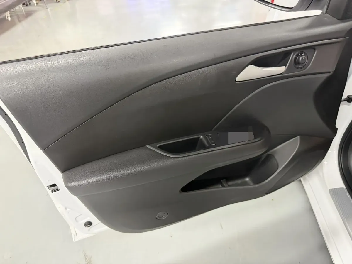 2019 Chevrolet Monza 1.0T 125HP L3 6DCT,autocango,china used car exporter,china ev exporter,chinese used car exporter,chinese used ev exporter