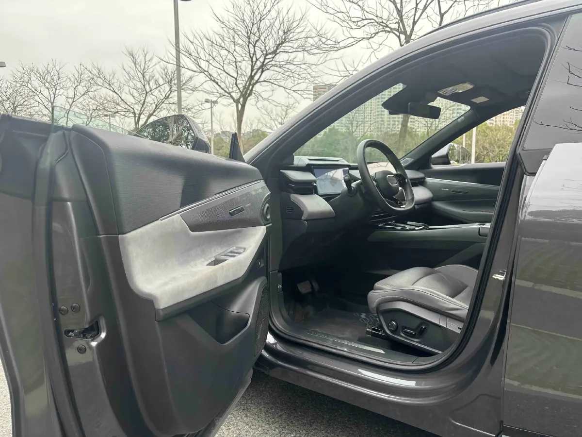 2023 LYNK&CO 08 EM-P 1.5T 163HP L4 3DHT PHEV 21.2KWH,autocango,china used car exporter,china ev exporter,chinese used car exporter,chinese used ev exporter