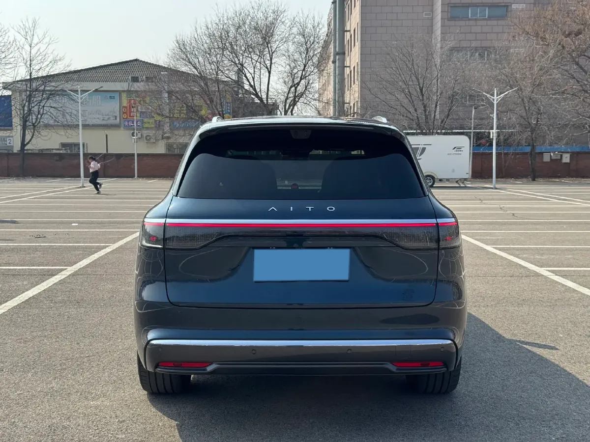 2025 AITO AITO M8 REEV 160HP REEV 53.4KWH,autocango,china used car exporter,china ev exporter,chinese used car exporter,chinese used ev exporter