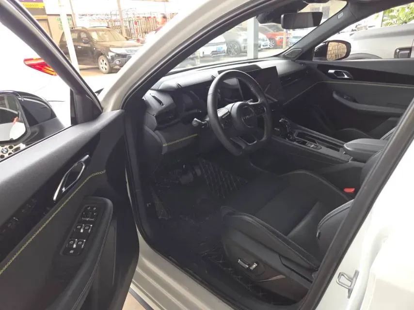 2023 MAXUS G50 1.5T 181HP L4 7DCT,autocango,china used car exporter,china ev exporter,chinese used car exporter,chinese used ev exporter