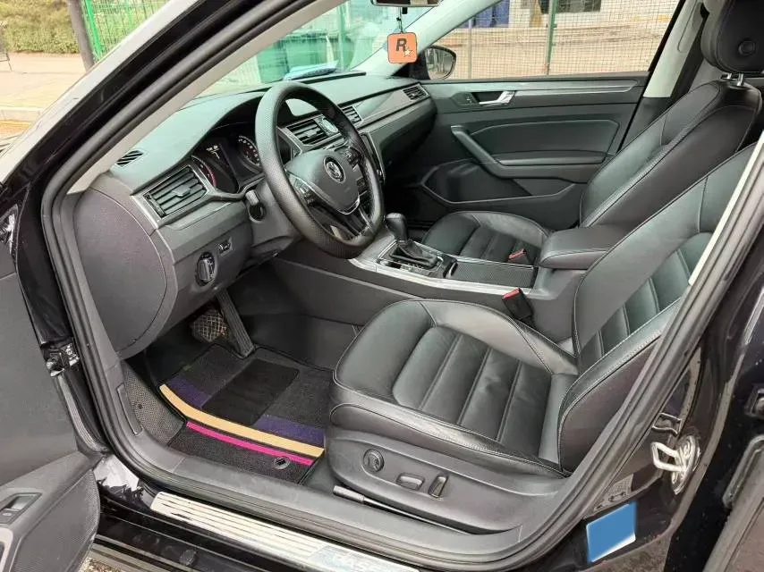 2017 Volkswagen Passat 1.8T 180HP L4 7DCT,autocango,china used car exporter,china ev exporter,chinese used car exporter,chinese used ev exporter