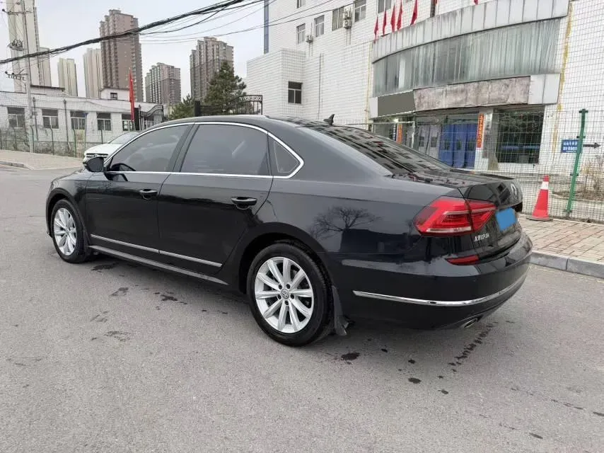 2017 Volkswagen Passat 1.8T 180HP L4 7DCT,autocango,china used car exporter,china ev exporter,chinese used car exporter,chinese used ev exporter