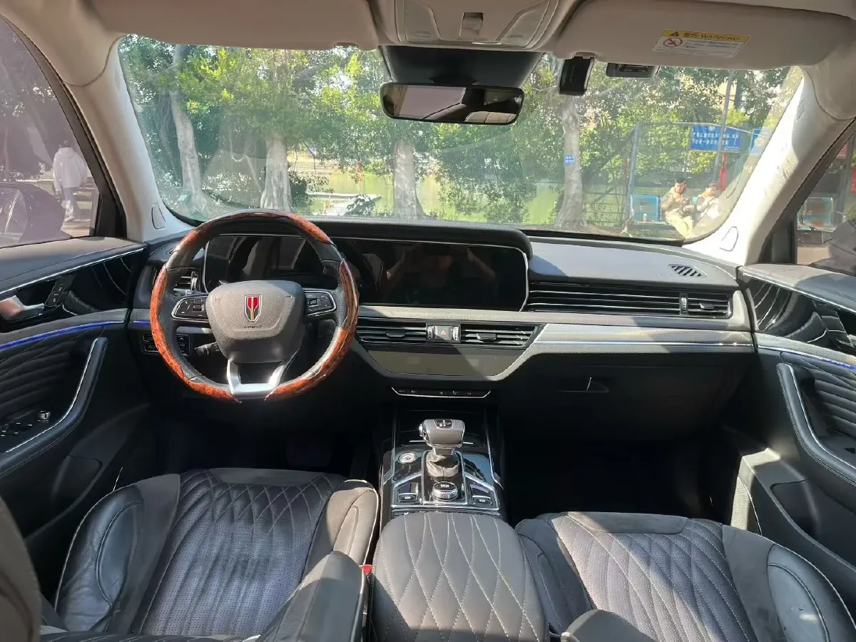 2022 HongQi HS5 2.0T 224HP L4 6AT,autocango,china used car exporter,china ev exporter,chinese used car exporter,chinese used ev exporter