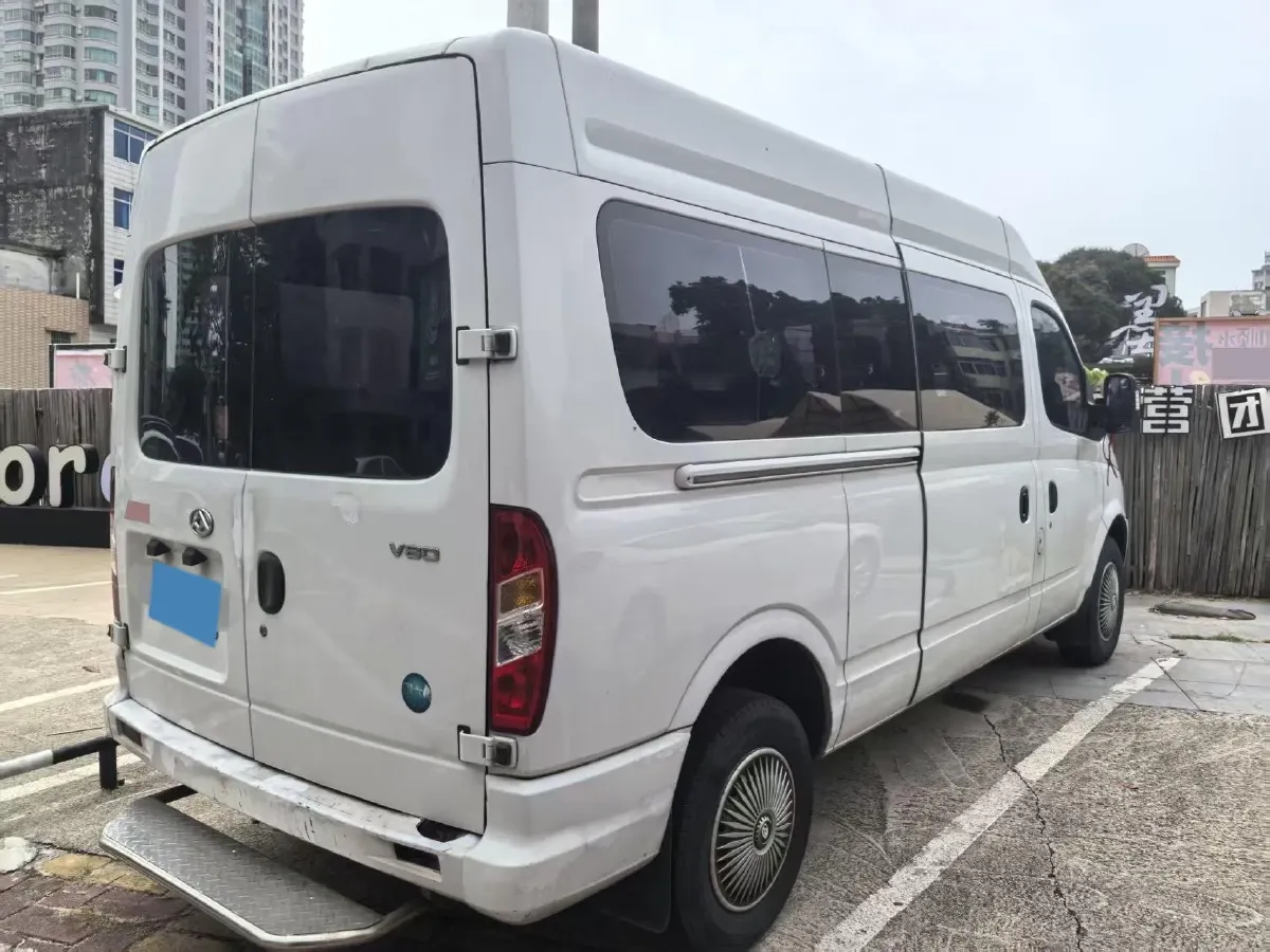 2021 MAXUS XinTu V80 2.0T 139HP L4 6MT,autocango,china used car exporter,china ev exporter,chinese used car exporter,chinese used ev exporter